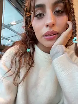 Katee Jones online show from December 2025 10:38:01 PM