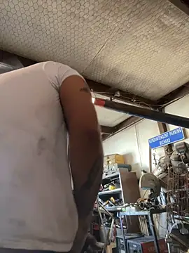 Snapshot of yomanfriend chatting on December 2024 08:32:01 PM yomanfriend online show from December 2024 08:32:01 PM