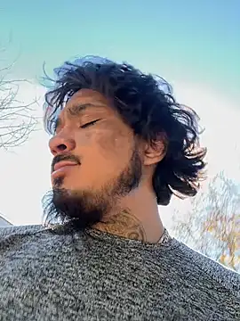 Snapshot of yomanfriend chatting on December 2024 10:12:01 PM yomanfriend online show from December 2024 10:12:01 PM