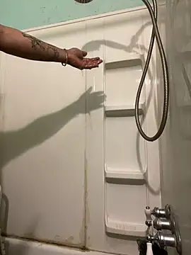 Snapshot of yomanfriend chatting on December 2024 01:34:02 AM yomanfriend online show from December 2024 01:34:02 AM