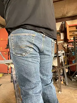 Snapshot of yomanfriend chatting on January 2025 05:53:01 PM yomanfriend online show from January 2025 05:53:01 PM