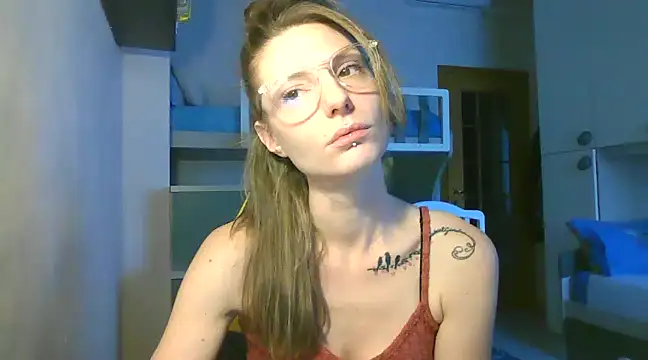 Feli blue online show from December 2024 09:11:01 AM