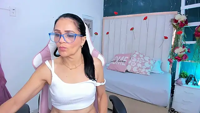 Snapshot of margot_smith_ chatting on March 2026 12:38:01 PM margot smith online show from March 2026 12:38:01 PM