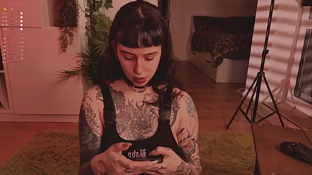 MichaellaMoon online show from October 2025 06:38:02 PM