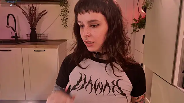 MichaellaMoon online show from June 2026 07:14:02 PM