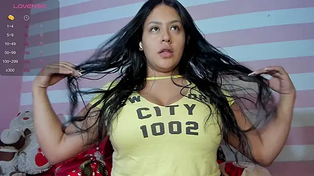 Snapshot of Loveequinn chatting on December 2024 09:22:01 PM Loveequinn online show from December 2024 09:22:01 PM