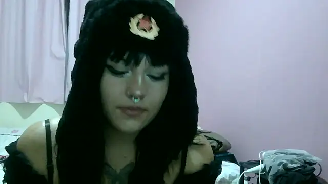 Snapshot of belletotosa chatting on April 2026 01:41:01 AM belletotosa online show from April 2026 01:41:01 AM