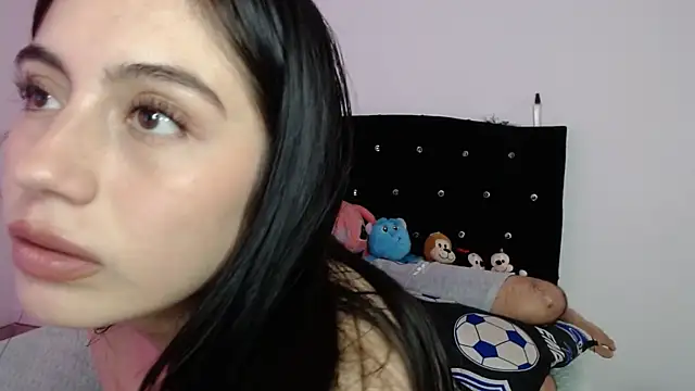 Snapshot of Bonny_Bonss chatting on May 2026 09:11:02 PM Bonny Bonss online show from May 2026 09:11:02 PM