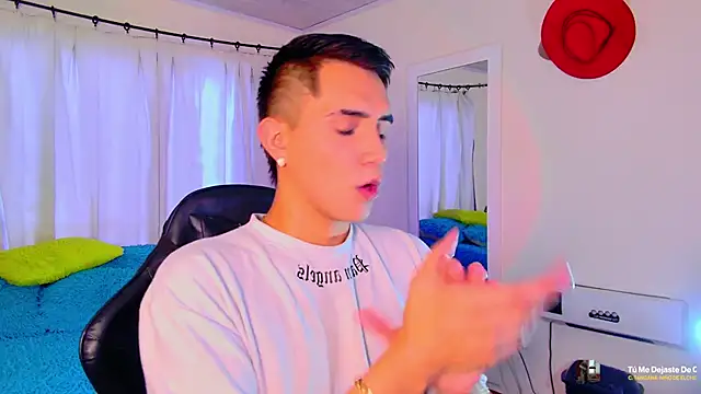 Chris Maddox online show from December 2025 07:45:02 PM