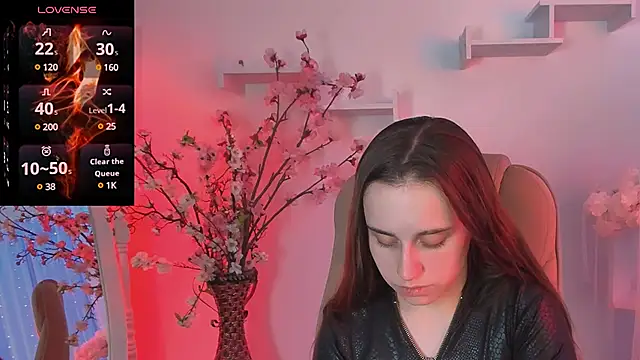 Dolly  Queen  online show from December 2024 08:17:01 PM