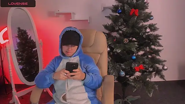 Dolly  Queen  online show from December 2024 08:15:01 PM