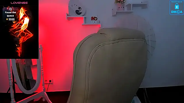 Dolly  Queen  online show from January 2025 08:32:02 PM