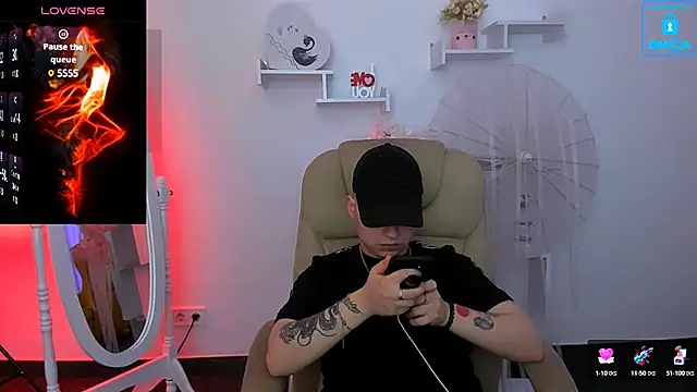 Dolly  Queen  online show from January 2025 02:37:01 AM