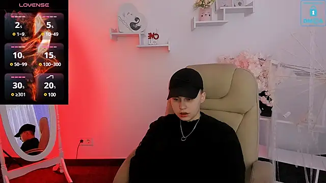 Dolly  Queen  online show from February 2025 08:53:01 PM