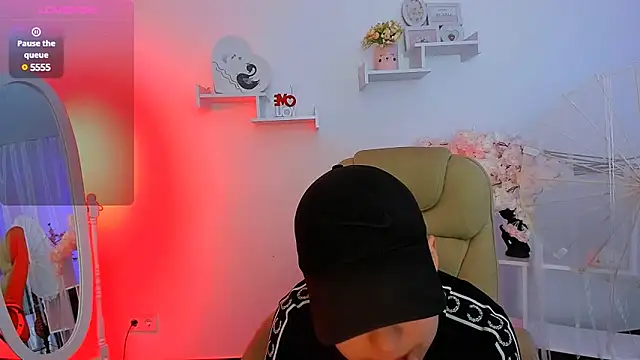 Dolly  Queen  online show from February 2025 09:25:01 PM