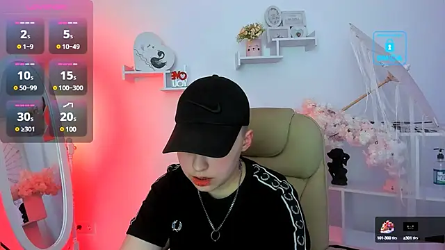 Dolly  Queen  online show from February 2025 08:47:01 PM