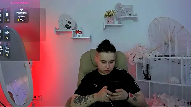 Dolly  Queen  online show from March 2025 11:27:01 PM