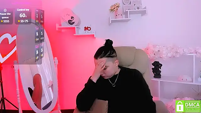 Dolly  Queen  online show from March 2025 12:12:01 AM