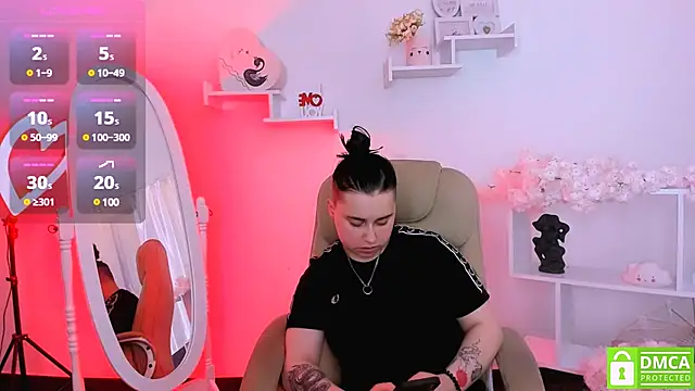 Dolly  Queen  online show from March 2025 03:14:02 AM