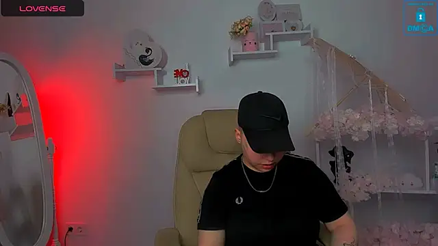 Dolly  Queen  online show from March 2025 09:56:01 PM