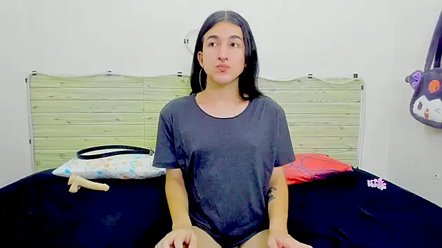 Evil Queen13 online show from January 2026 08:00:01 PM