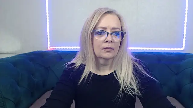 Snapshot of IvanaCharm chatting on May 2026 03:23:01 AM IvanaCharm online show from May 2026 03:23:01 AM
