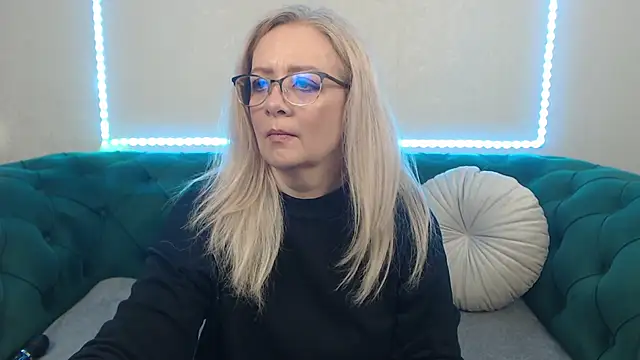 Snapshot of IvanaCharm chatting on May 2026 03:13:02 AM IvanaCharm online show from May 2026 03:13:02 AM