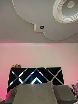 antonhella1 online show from February 2026 06:58:02 PM