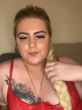 Snapshot of Blondiee3088 chatting on January 2025 01:20:01 AM Blondiee3088 online show from January 2025 01:20:01 AM