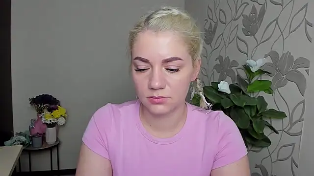 MariaSttone online show from November 2025 12:38:01 PM