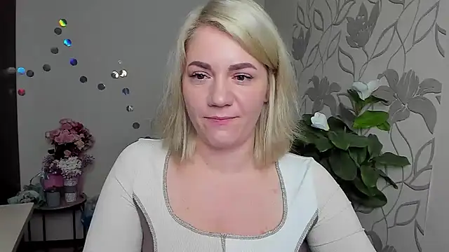 MariaSttone online show from December 2025 06:24:02 PM