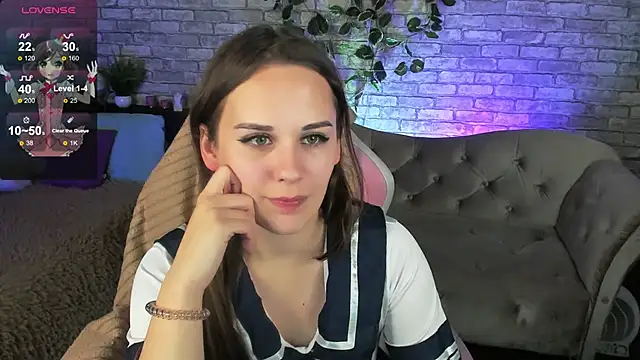 Snapshot of Makima_lee chatting on December 2024 05:15:01 PM Makima lee online show from December 2024 05:15:01 PM