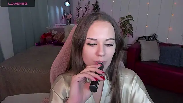 Snapshot of Makima_lee chatting on December 2024 01:28:02 PM Makima lee online show from December 2024 01:28:02 PM