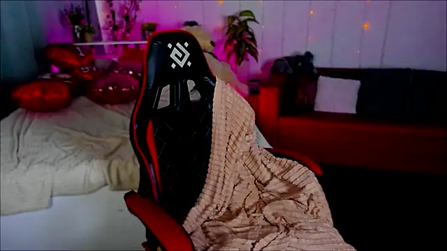 Snapshot of Makima_lee chatting on February 2025 11:50:02 AM Makima lee online show from February 2025 11:50:02 AM