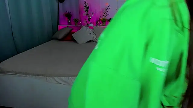 Snapshot of Makima_lee chatting on February 2025 07:35:02 PM Makima lee online show from February 2025 07:35:02 PM