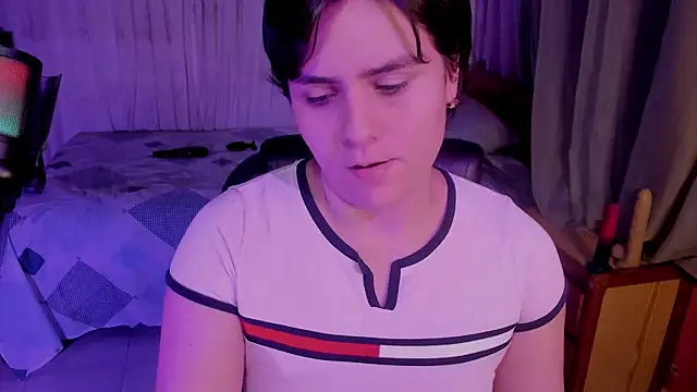 isabelacooperr online show from May 2026 07:28:02 AM