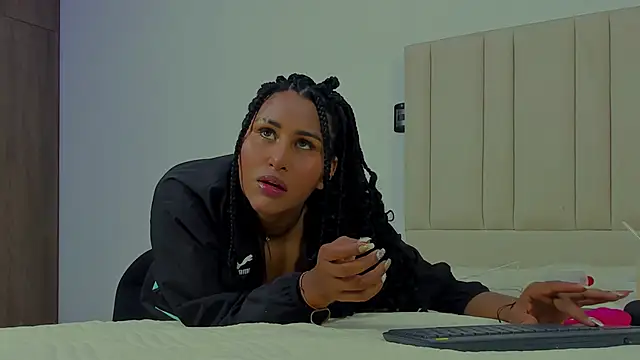 StormyButty18 online show from November 2025 01:30:02 AM