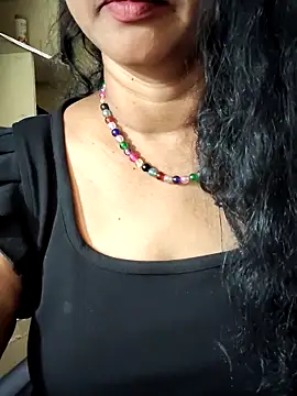 Snapshot of Bangarupapa chatting on February 2026 06:04:02 PM Bangarupapa online show from February 2026 06:04:02 PM