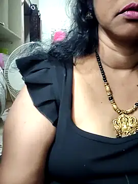 Snapshot of Bangarupapa chatting on February 2026 06:39:01 PM Bangarupapa online show from February 2026 06:39:01 PM