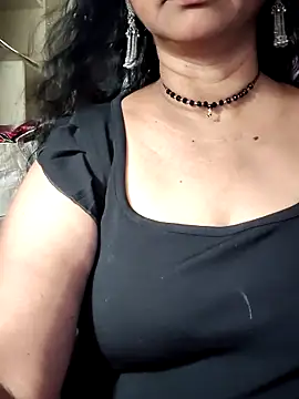 Snapshot of Bangarupapa chatting on February 2026 06:09:01 PM Bangarupapa online show from February 2026 06:09:01 PM