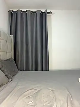 Snapshot of prettiepearl chatting on May 2026 05:34:02 AM prettiepearl online show from May 2026 05:34:02 AM