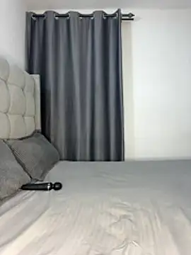 Snapshot of prettiepearl chatting on May 2026 10:37:02 PM prettiepearl online show from May 2026 10:37:02 PM