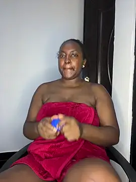 Snapshot of prettiepearl chatting on May 2026 04:07:01 AM prettiepearl online show from May 2026 04:07:01 AM