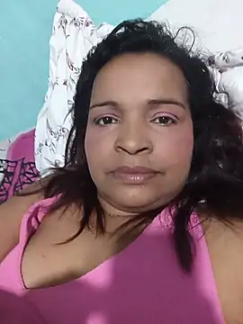 Snapshot of _violetta_- chatting on June 2026 01:47:01 PM violetta - online show from June 2026 01:47:01 PM