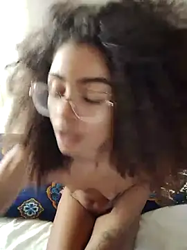 Snapshot of Emanuelle_manu chatting on May 2026 02:25:01 PM Emanuelle manu online show from May 2026 02:25:01 PM