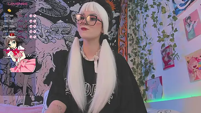 kissthasky online show from October 2025 07:02:02 PM