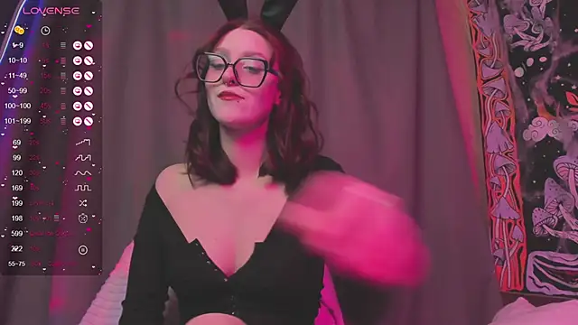 kissthasky online show from November 2025 07:40:03 PM