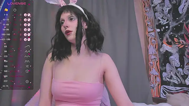 kissthasky online show from December 2025 05:57:01 AM