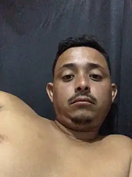 isacalejandroo online show from February 2026 06:58:01 PM