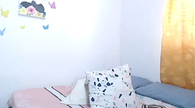 Snapshot of SaraBlosson chatting on January 2025 09:31:02 PM SaraBlosson online show from January 2025 09:31:02 PM